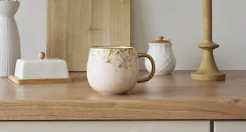 Kubki, filiżanki i miski